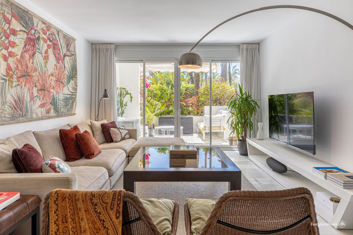 2a9d3a20d6355e157431c455aa7a0aa6 - 16