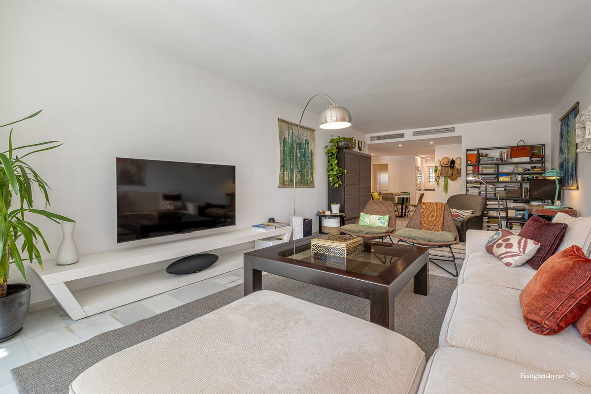 2a9d3a20d6355e157431c455aa7a0aa6 - 21