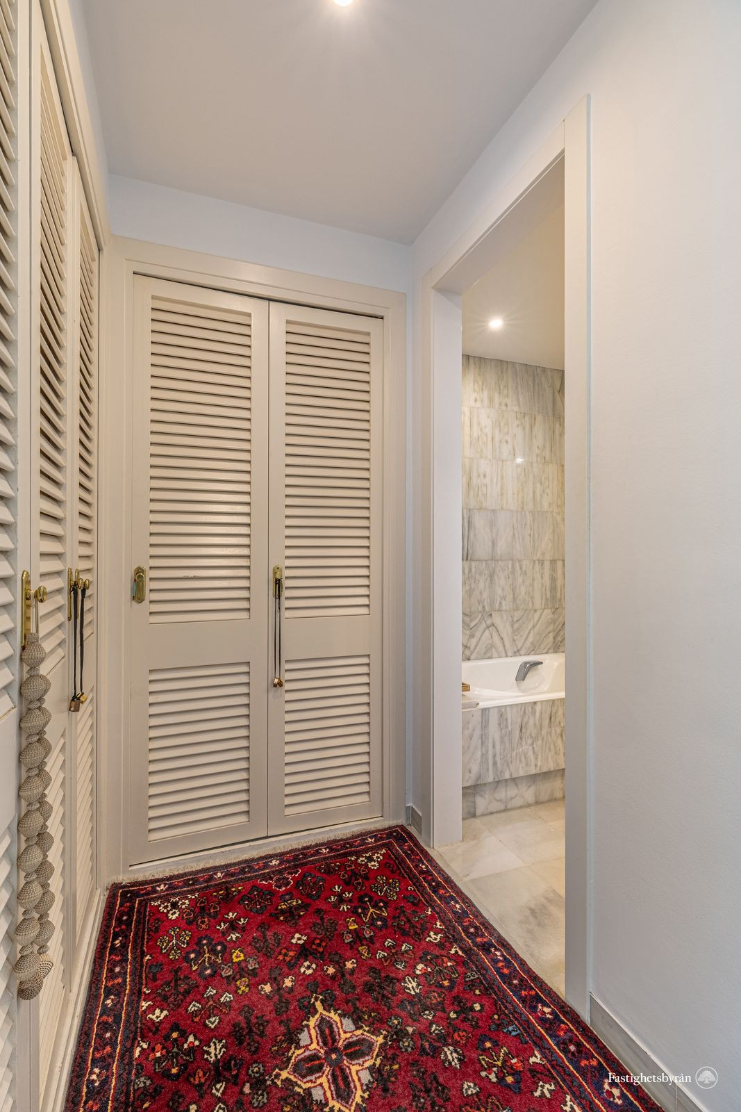 2a9d3a20d6355e157431c455aa7a0aa6 - 24