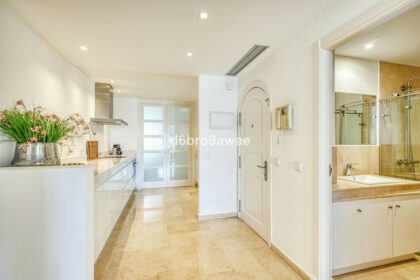 2ba9afe51884e1cbcbec897971f4df99 - 24