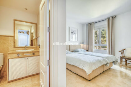 2ba9afe51884e1cbcbec897971f4df99 - 40