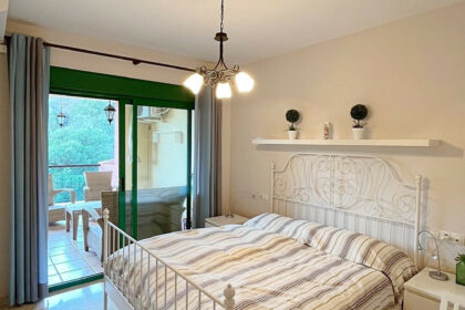 2bfeb4d451c4936a440212bed5c1a6ee - 19