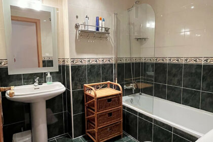 2bfeb4d451c4936a440212bed5c1a6ee - 20