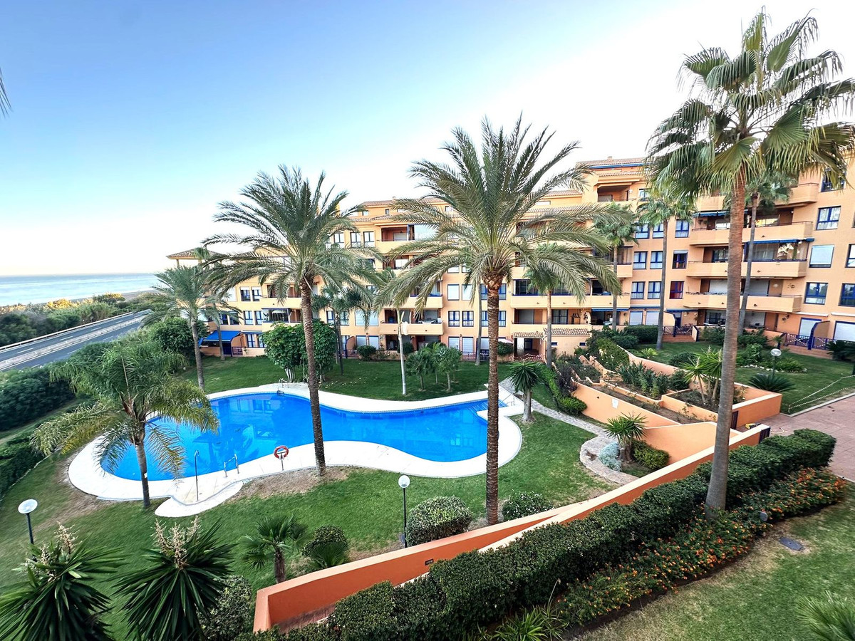 2c3979b80ae433c8aef9f50afd881794 - 1