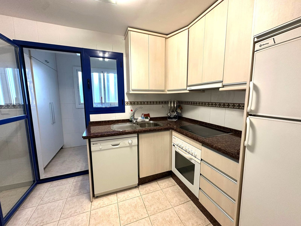 2c3979b80ae433c8aef9f50afd881794 - 11