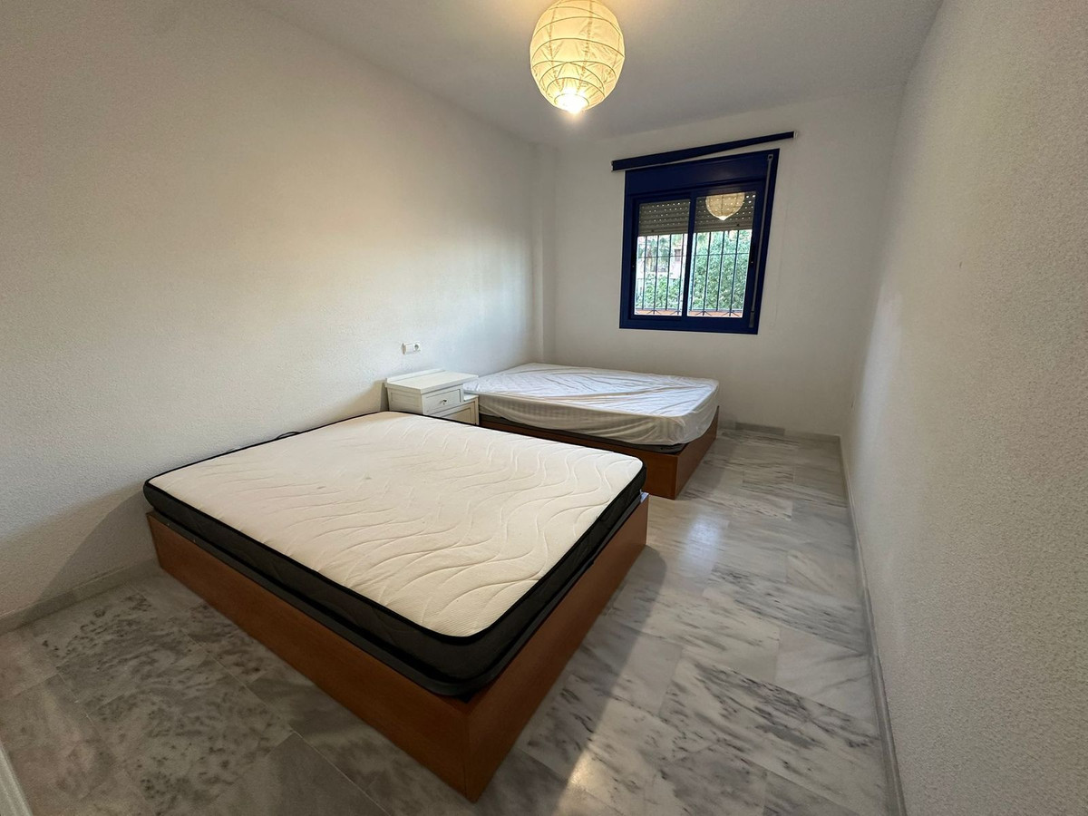 2c3979b80ae433c8aef9f50afd881794 - 15