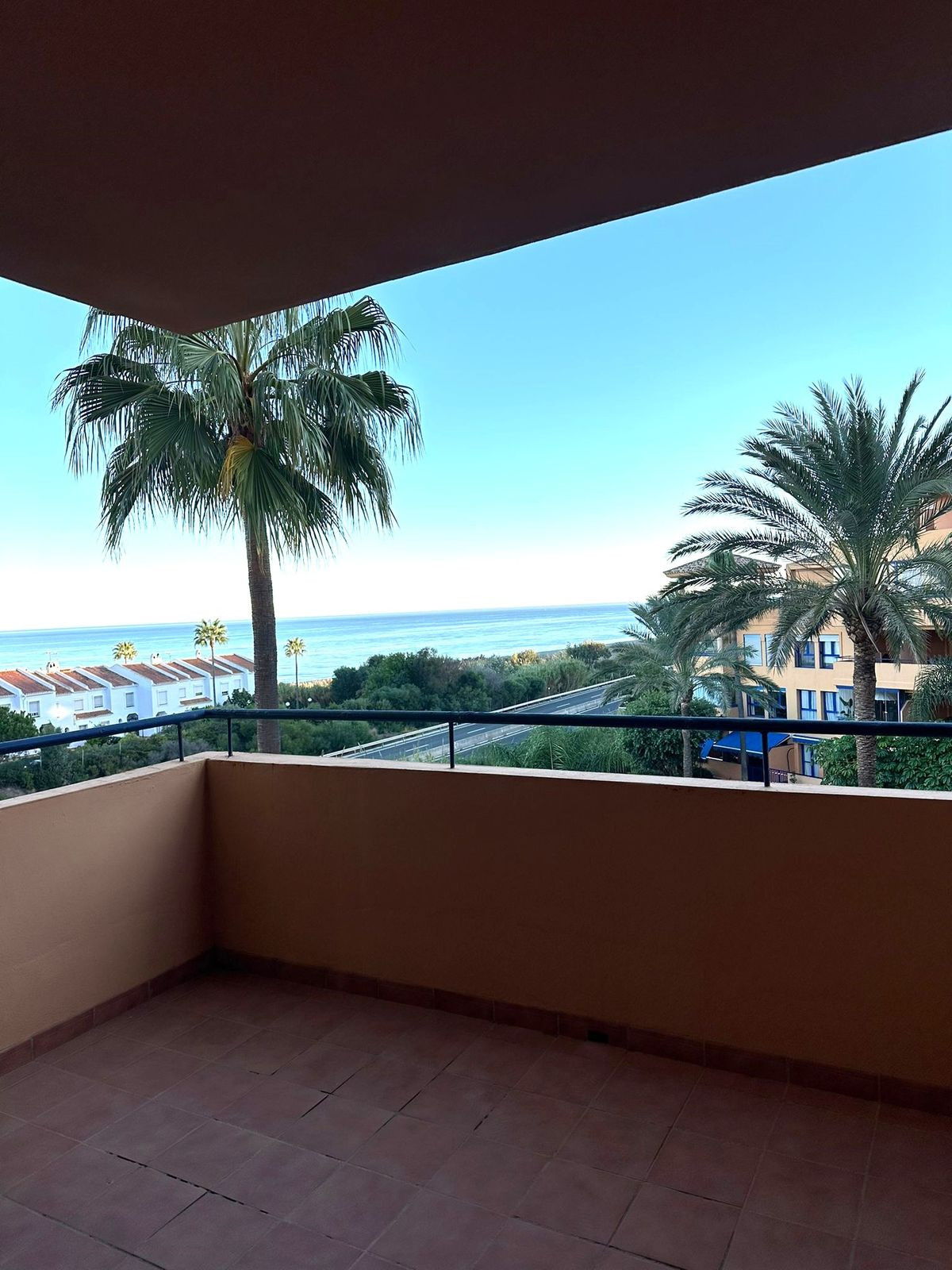 2c3979b80ae433c8aef9f50afd881794 - 22