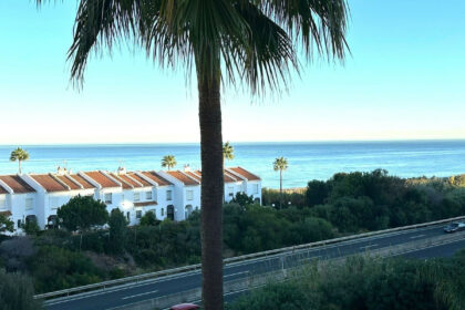 2c3979b80ae433c8aef9f50afd881794 - 27