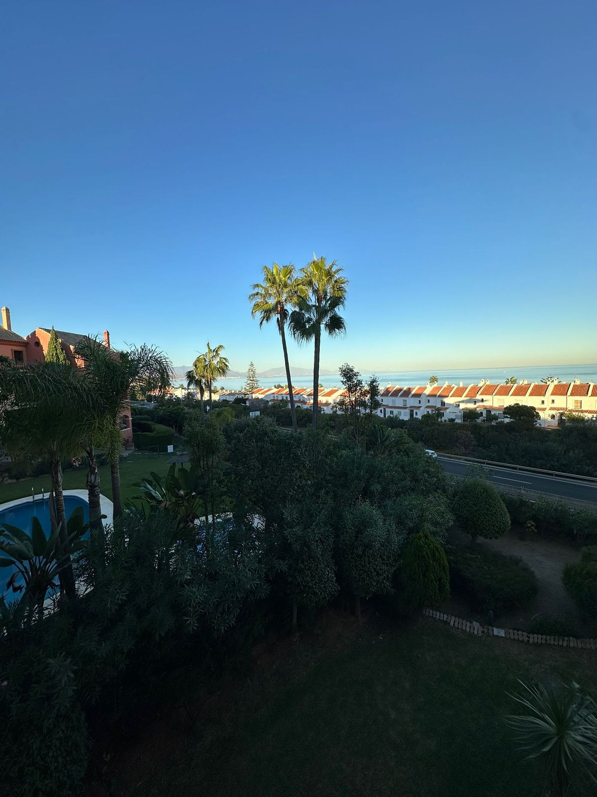 2c3979b80ae433c8aef9f50afd881794 - 28