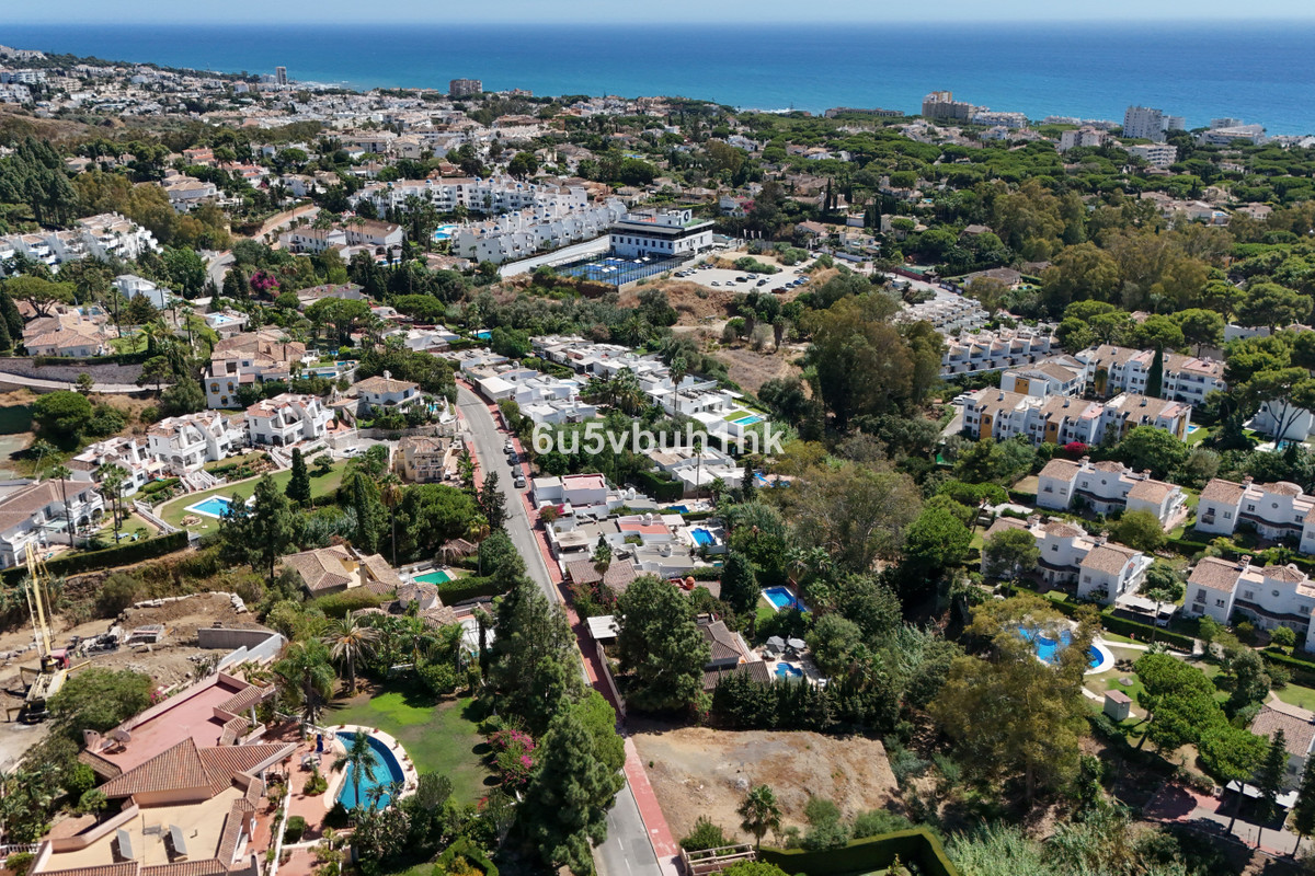 2c76a616c46e24c0f88bc04528143f72 - 10