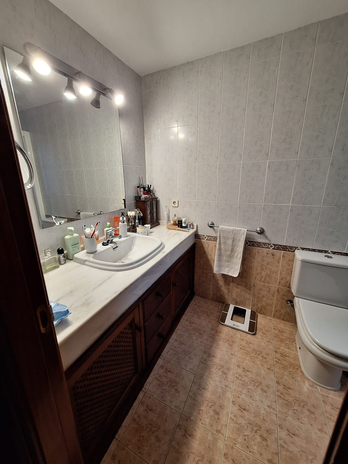 2d4ee5e9e07a5abf7e5fb667c6d38c30 - 17