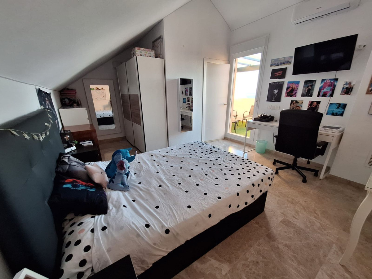 2d4ee5e9e07a5abf7e5fb667c6d38c30 - 25