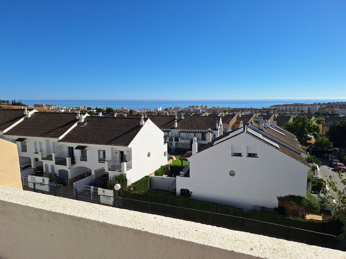 2d4ee5e9e07a5abf7e5fb667c6d38c30 - 27