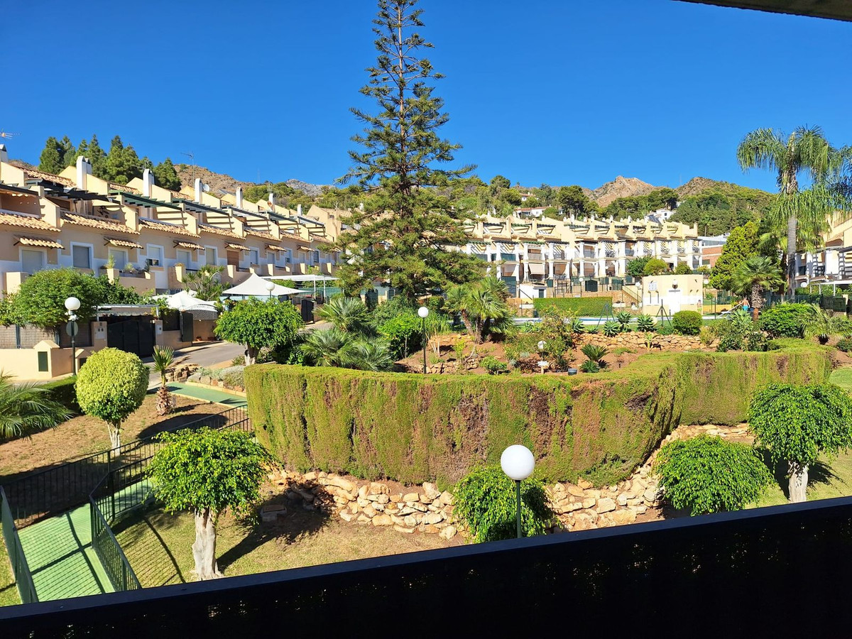 2d4ee5e9e07a5abf7e5fb667c6d38c30 - 28