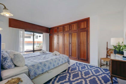 2e8ac0ea63803603be83d196639233ed - 15