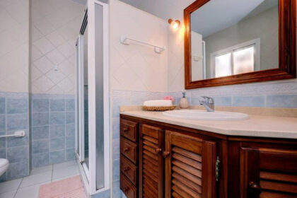 2e8ac0ea63803603be83d196639233ed - 22