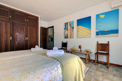 2e8ac0ea63803603be83d196639233ed - 24