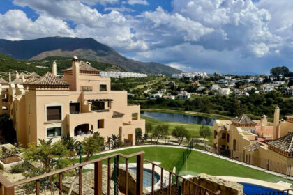 2fbd9141defe54a50f5c54ad9297f1b8 - 13