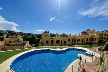 2fbd9141defe54a50f5c54ad9297f1b8 - 14