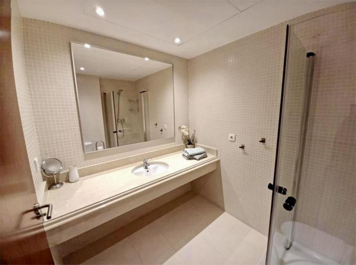 2fbd9141defe54a50f5c54ad9297f1b8 - 7