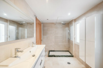 2fcbc378c8a342953a484ba0a63a0ab0 - 14