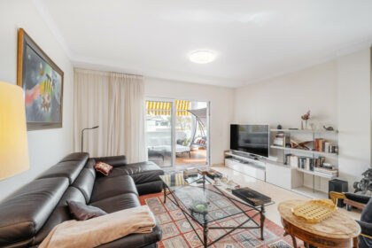 2fcbc378c8a342953a484ba0a63a0ab0 - 2