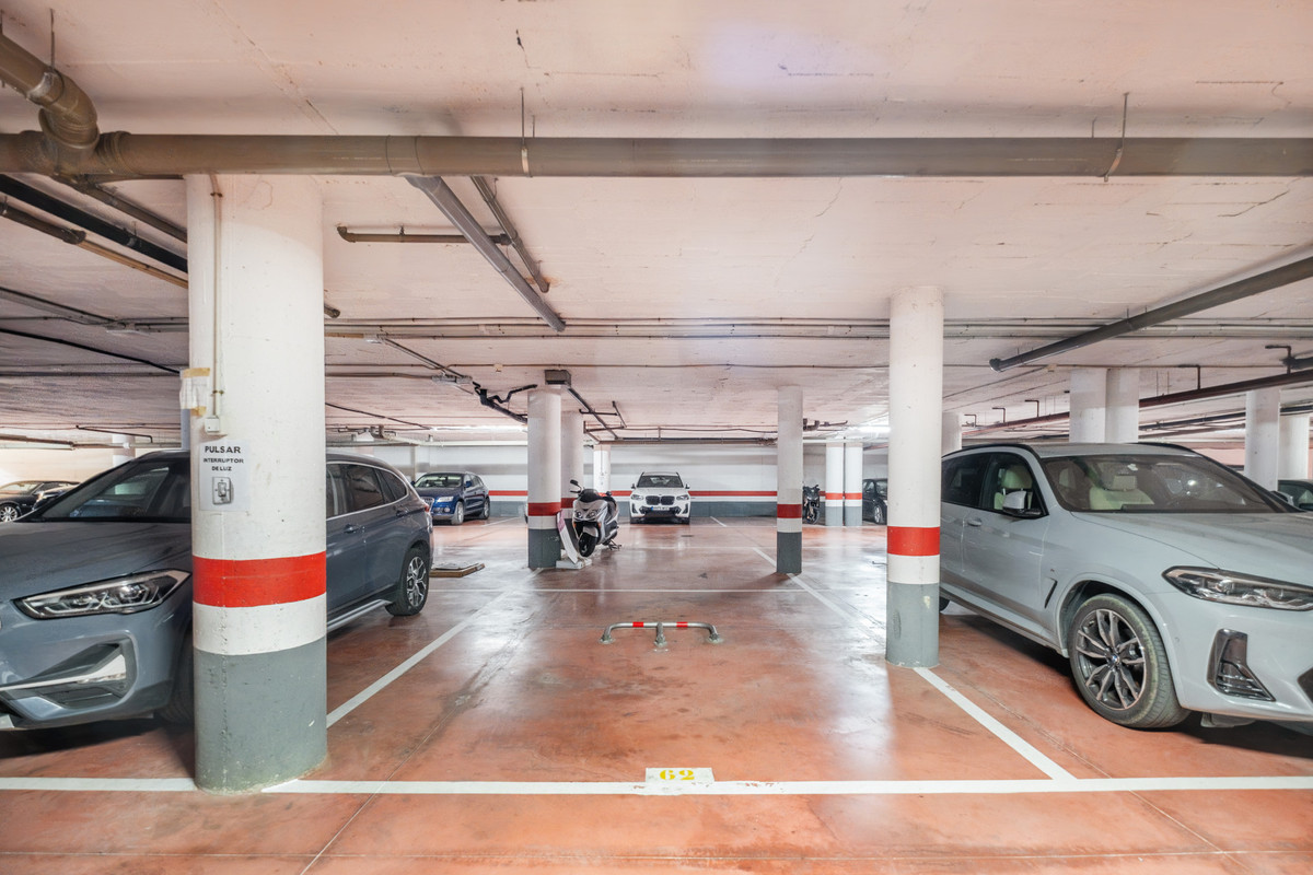 2fcbc378c8a342953a484ba0a63a0ab0 - 22