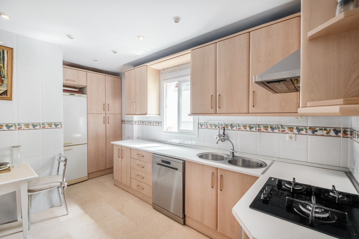 2fcbc378c8a342953a484ba0a63a0ab0 - 8