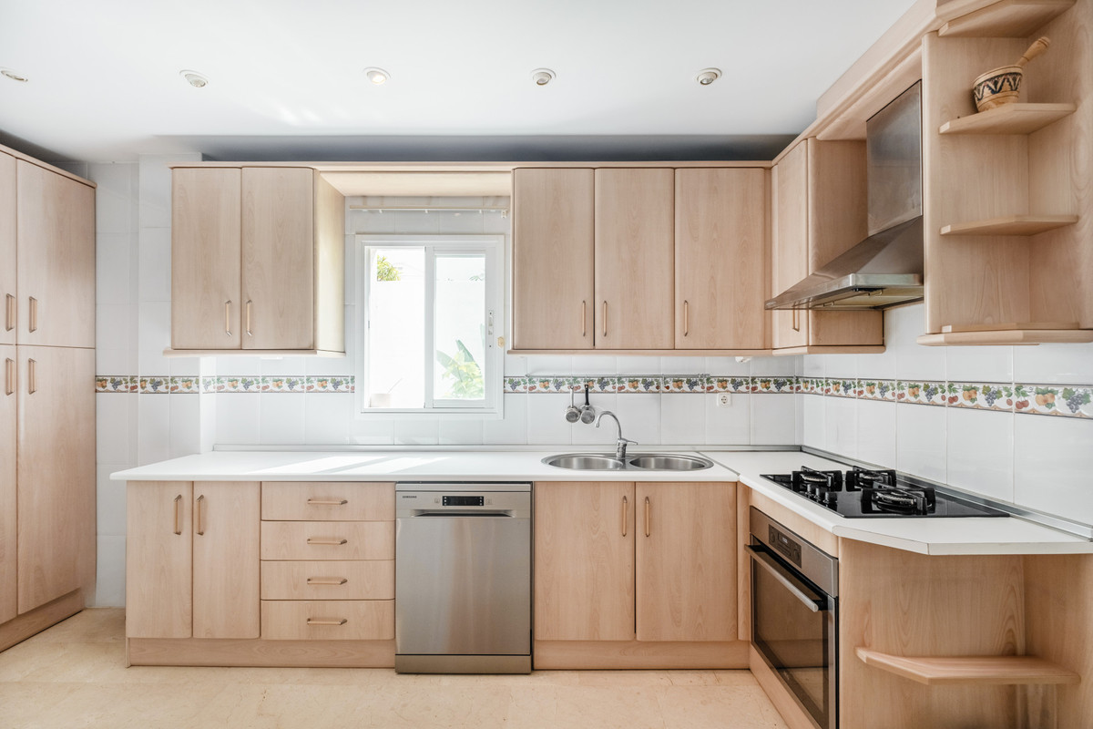 2fcbc378c8a342953a484ba0a63a0ab0 - 9