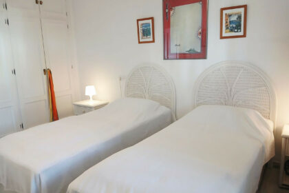 2fd6281de28354fc2dde53206d6d0c2c - 25