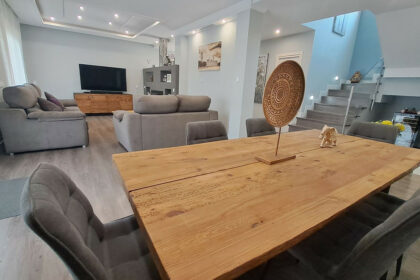 2fdd7c1348b38853e821f60ccfe4a9eb - 11