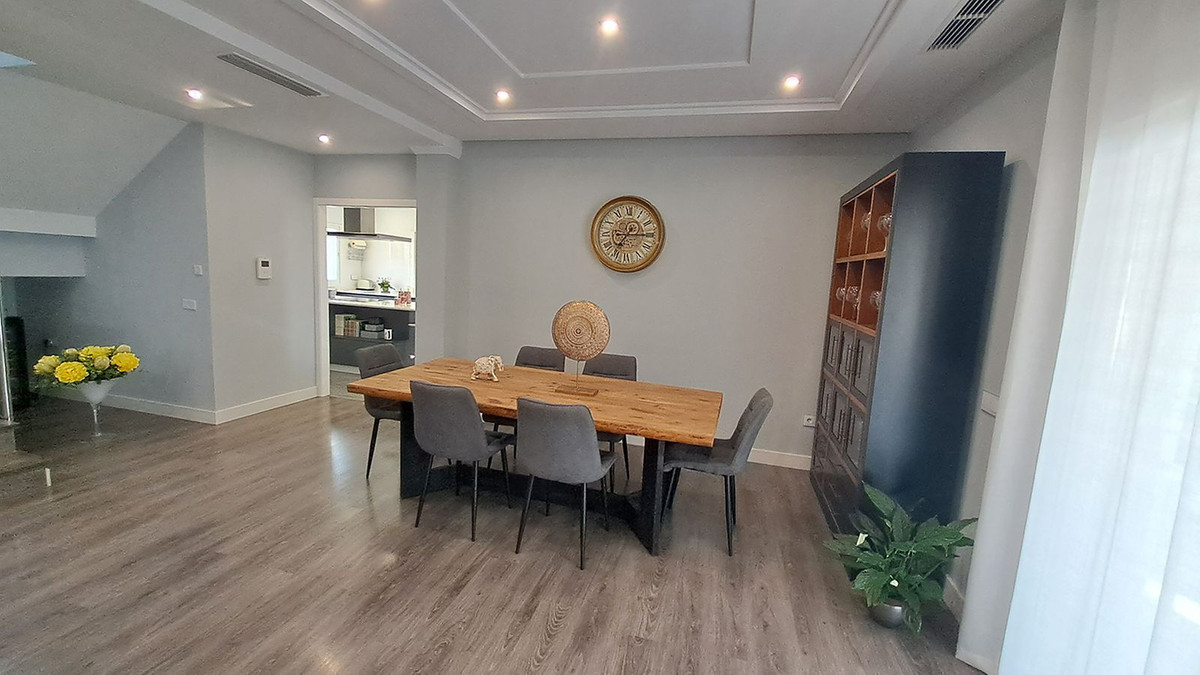 2fdd7c1348b38853e821f60ccfe4a9eb - 13