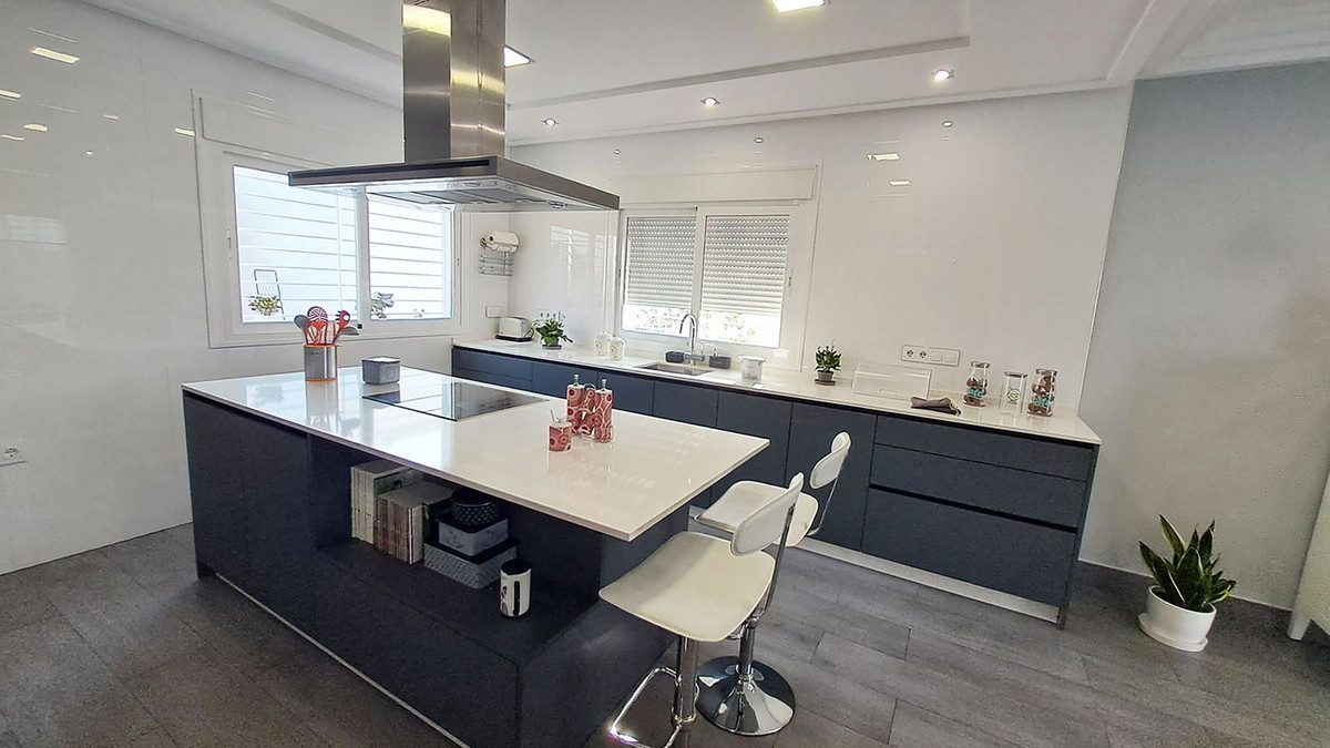 2fdd7c1348b38853e821f60ccfe4a9eb - 16