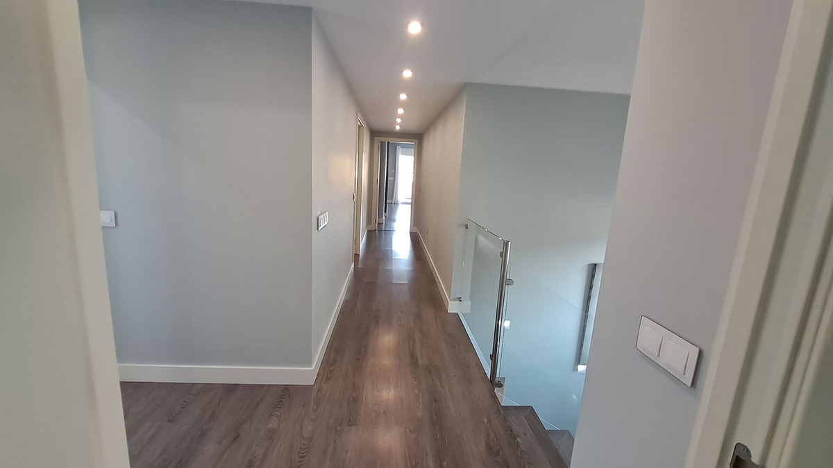 2fdd7c1348b38853e821f60ccfe4a9eb - 26