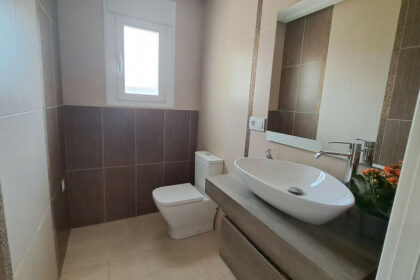 2fdd7c1348b38853e821f60ccfe4a9eb - 32