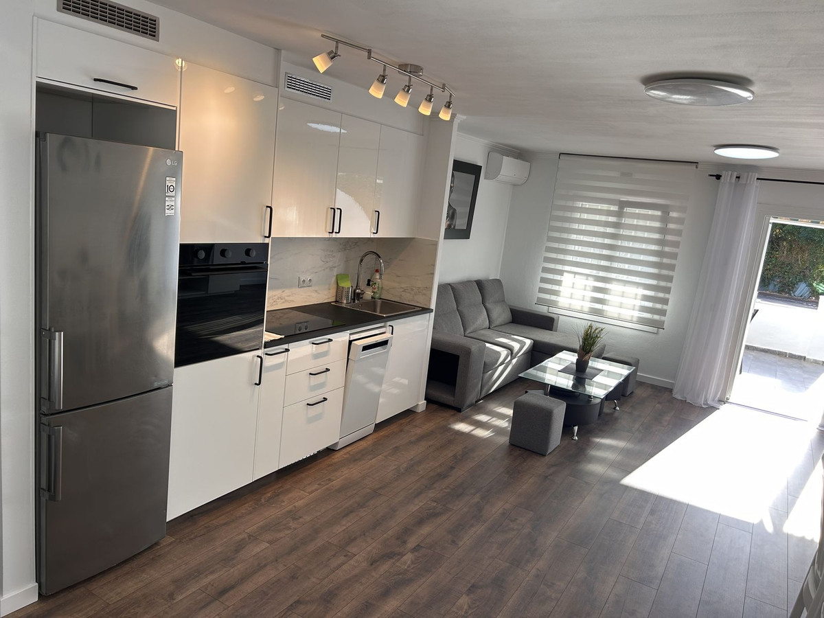 305f2bf1a35ce2e04386e5d1a9518fce - 1