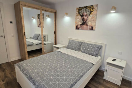 305f2bf1a35ce2e04386e5d1a9518fce - 10