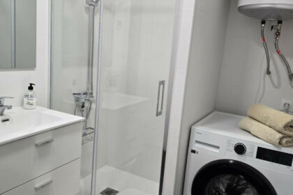 305f2bf1a35ce2e04386e5d1a9518fce - 11