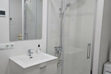 305f2bf1a35ce2e04386e5d1a9518fce - 12