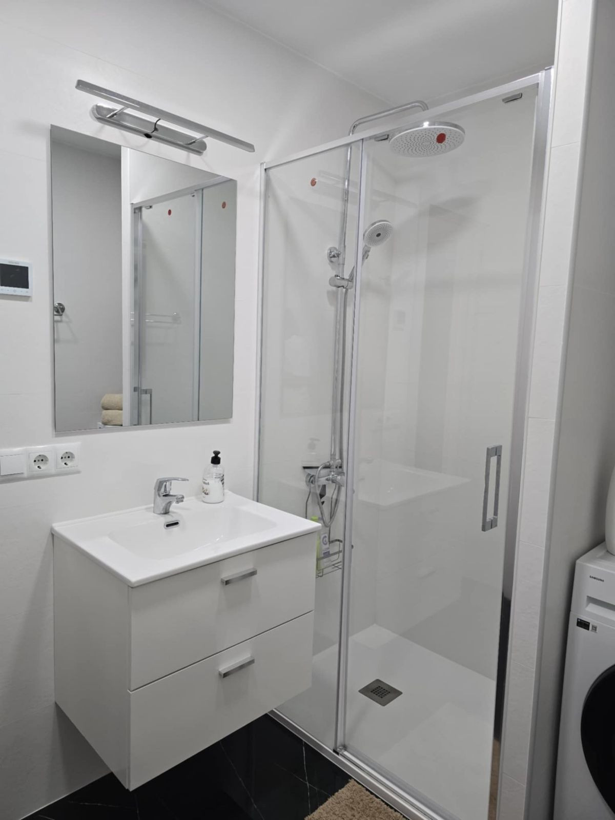 305f2bf1a35ce2e04386e5d1a9518fce - 12