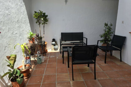 305f2bf1a35ce2e04386e5d1a9518fce - 18