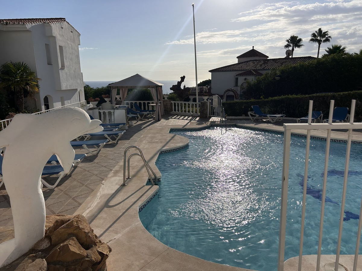 305f2bf1a35ce2e04386e5d1a9518fce - 20