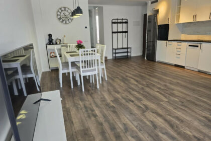 305f2bf1a35ce2e04386e5d1a9518fce - 6