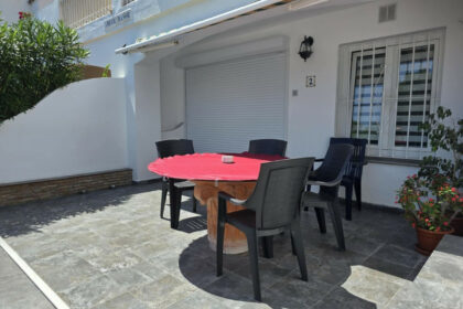 305f2bf1a35ce2e04386e5d1a9518fce - 7