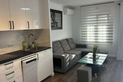 305f2bf1a35ce2e04386e5d1a9518fce - 8