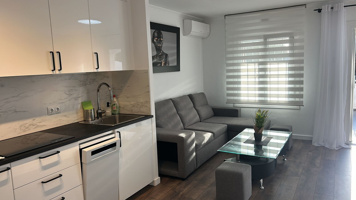 305f2bf1a35ce2e04386e5d1a9518fce - 8