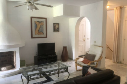 30b0f455b2e63aa04062ca53a884efc4 - 15