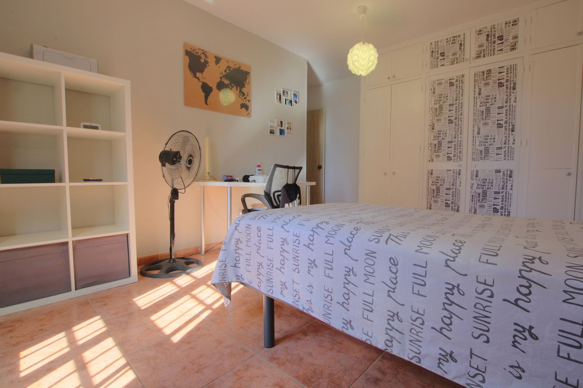 30e8099dd6fc5f538d027b6b7f6ddad5 - 15