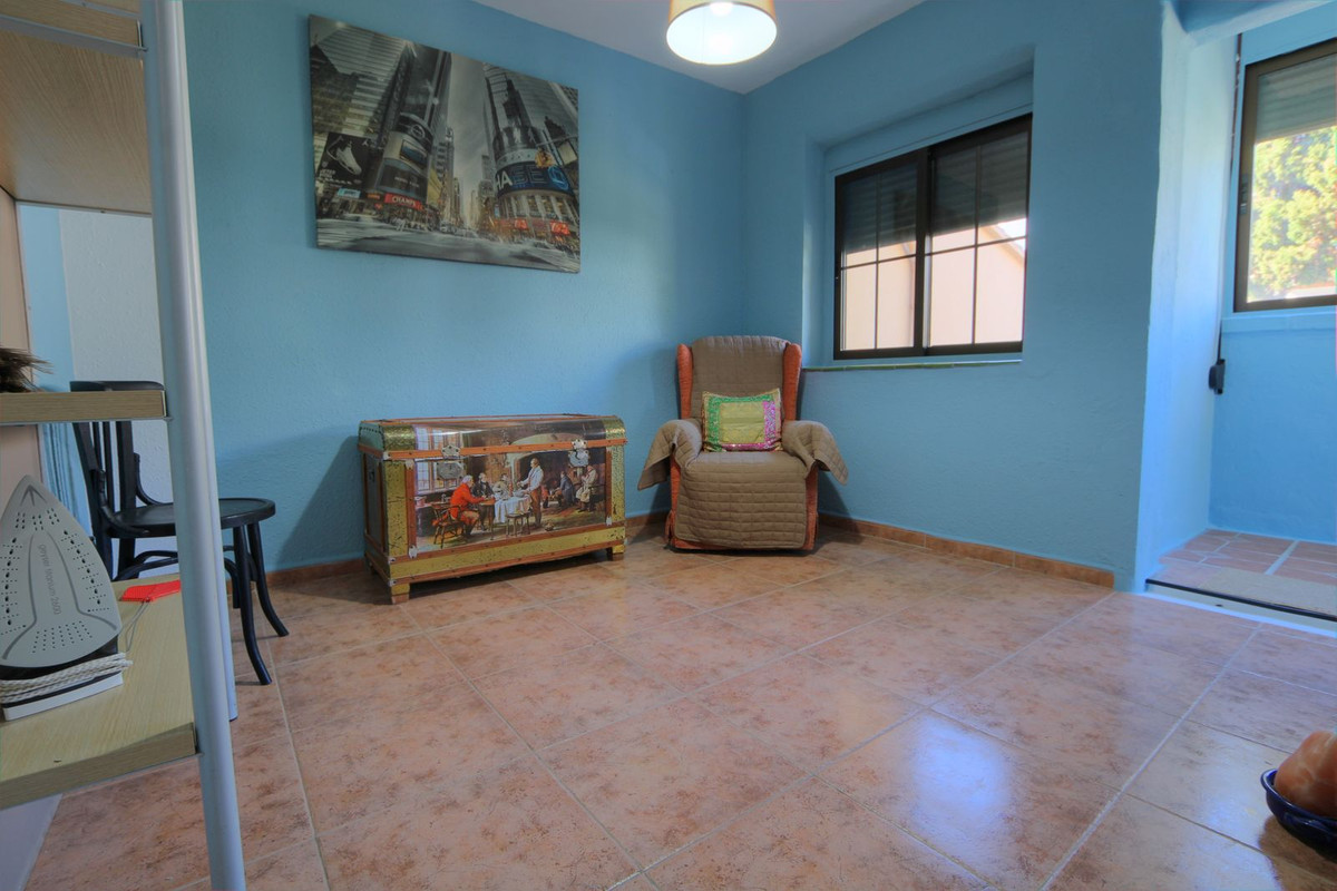 30e8099dd6fc5f538d027b6b7f6ddad5 - 17