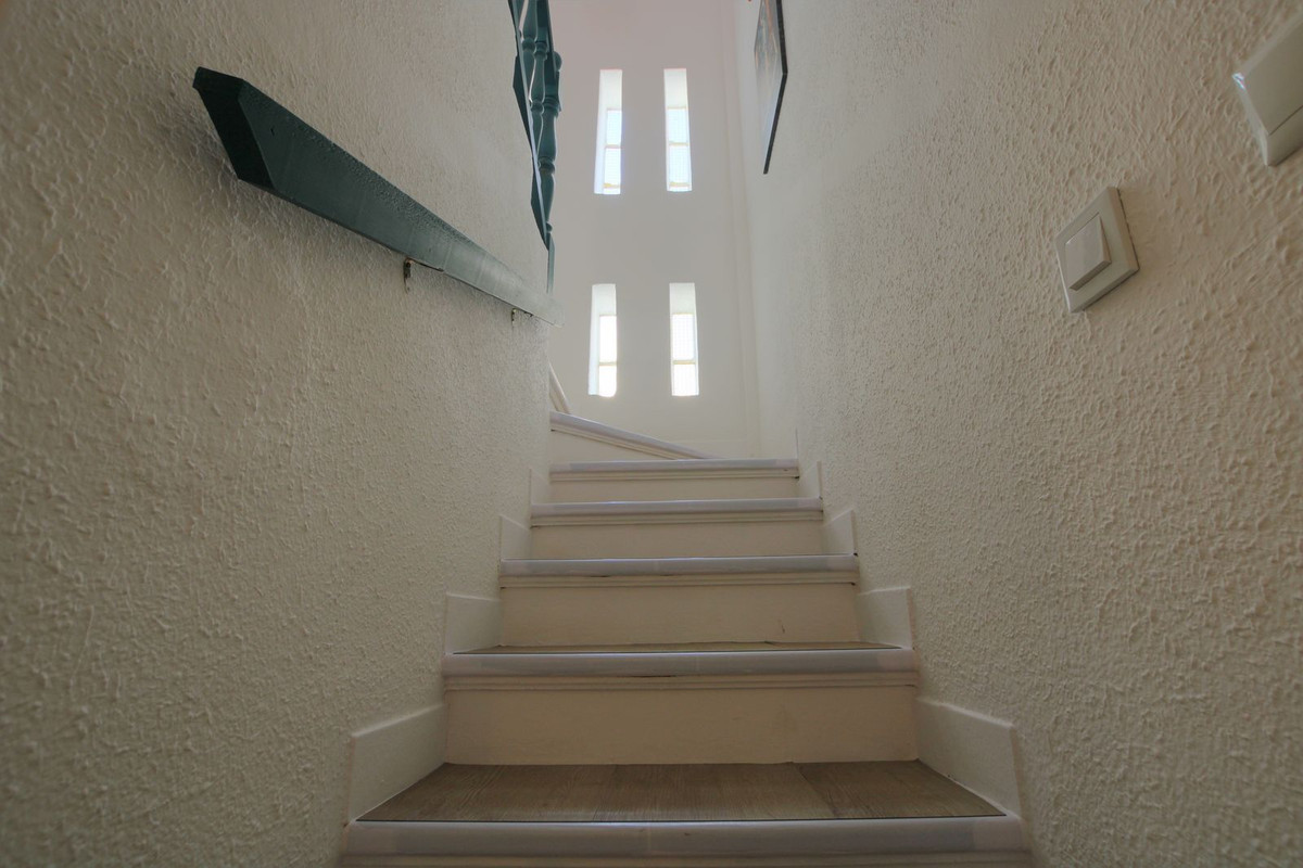 30e8099dd6fc5f538d027b6b7f6ddad5 - 21